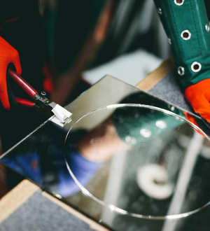 Precision custom glass cutting process – Glass Pro Dallas